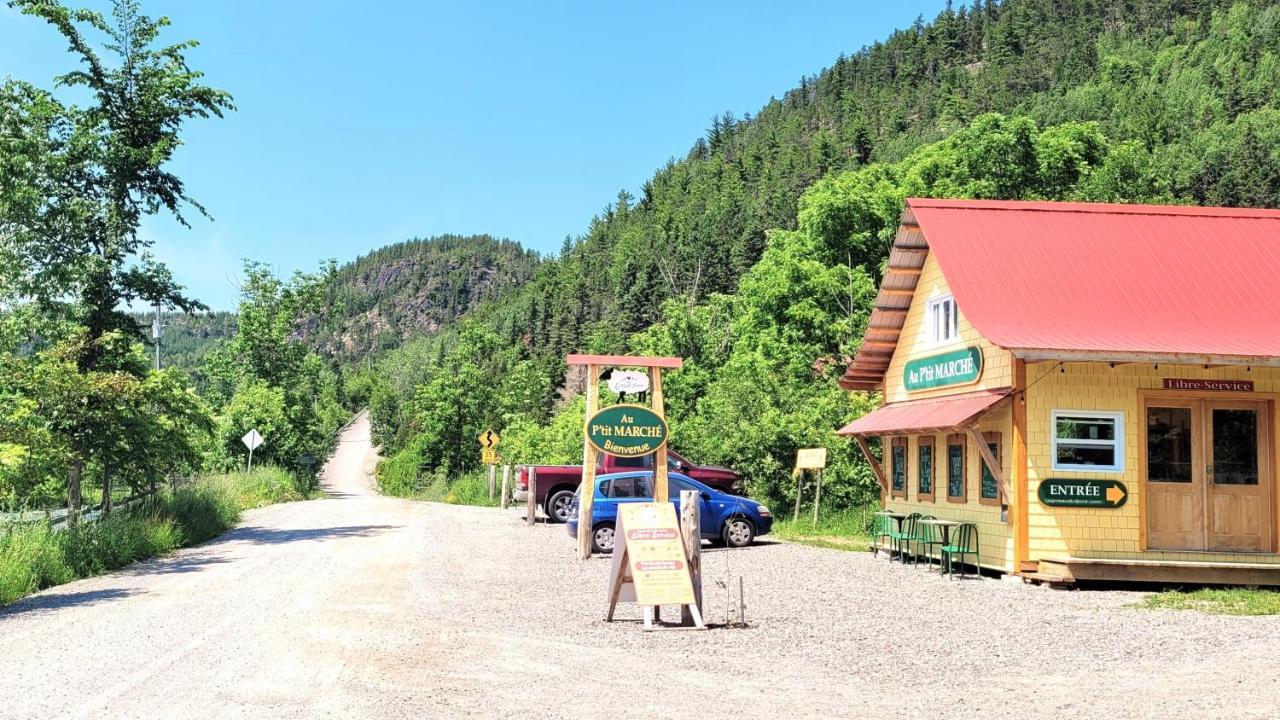 La Vieille Ferme, Ecogite Saint-Fulgence Exterior foto